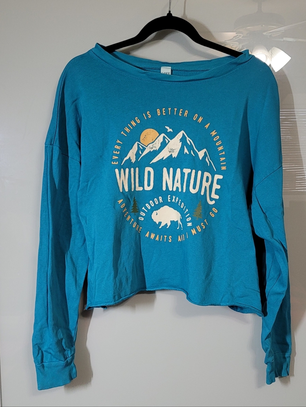 Love Vintage Wild Nature Mineral Washed Cropped Sweatshirt
